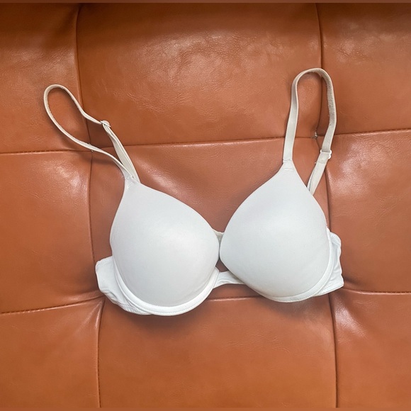 PINK Victoria's Secret Other - PINK Victorias Secret White Bra